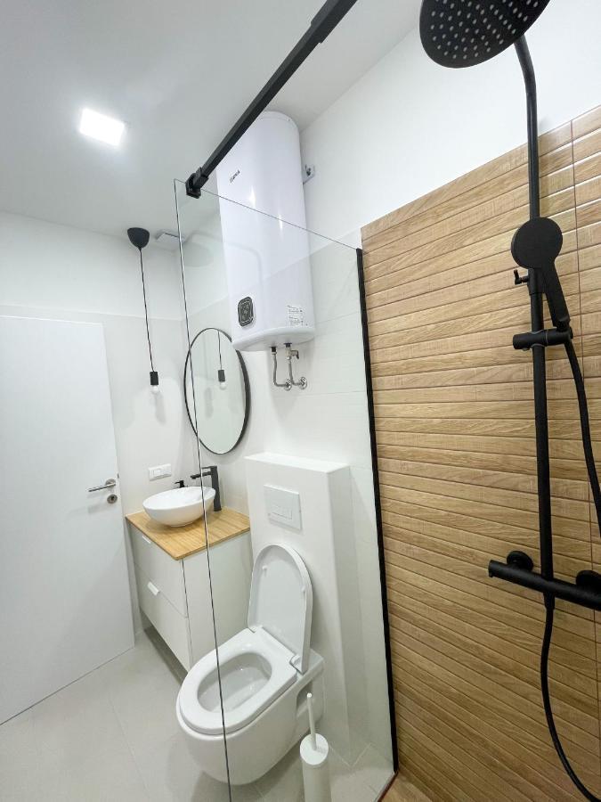 Modern Studio Overlooking Downtown Makarska Bagian luar foto