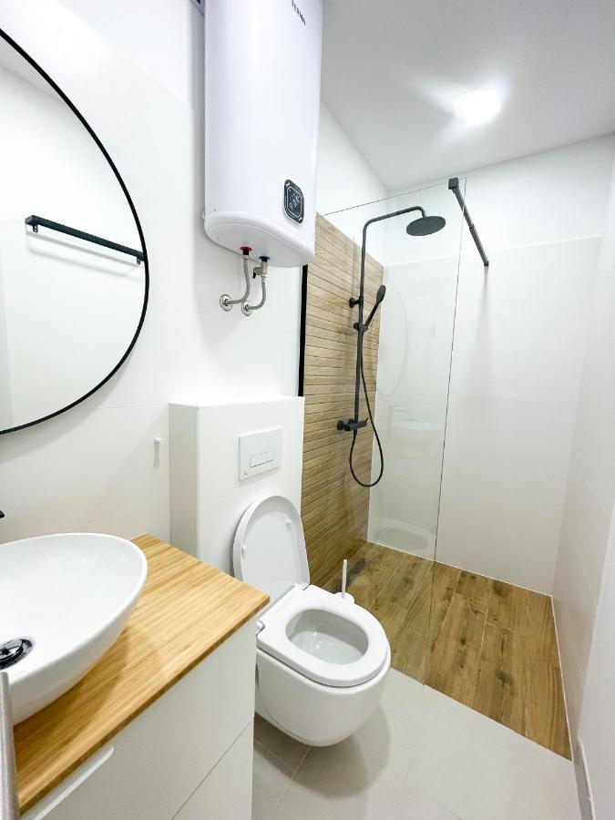 Modern Studio Overlooking Downtown Makarska Bagian luar foto